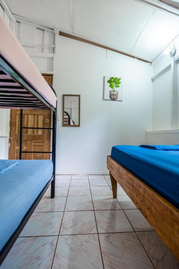 Pura Vida Mini Hostel Santa Teresa Playa Santa Teresa  Экстерьер фото